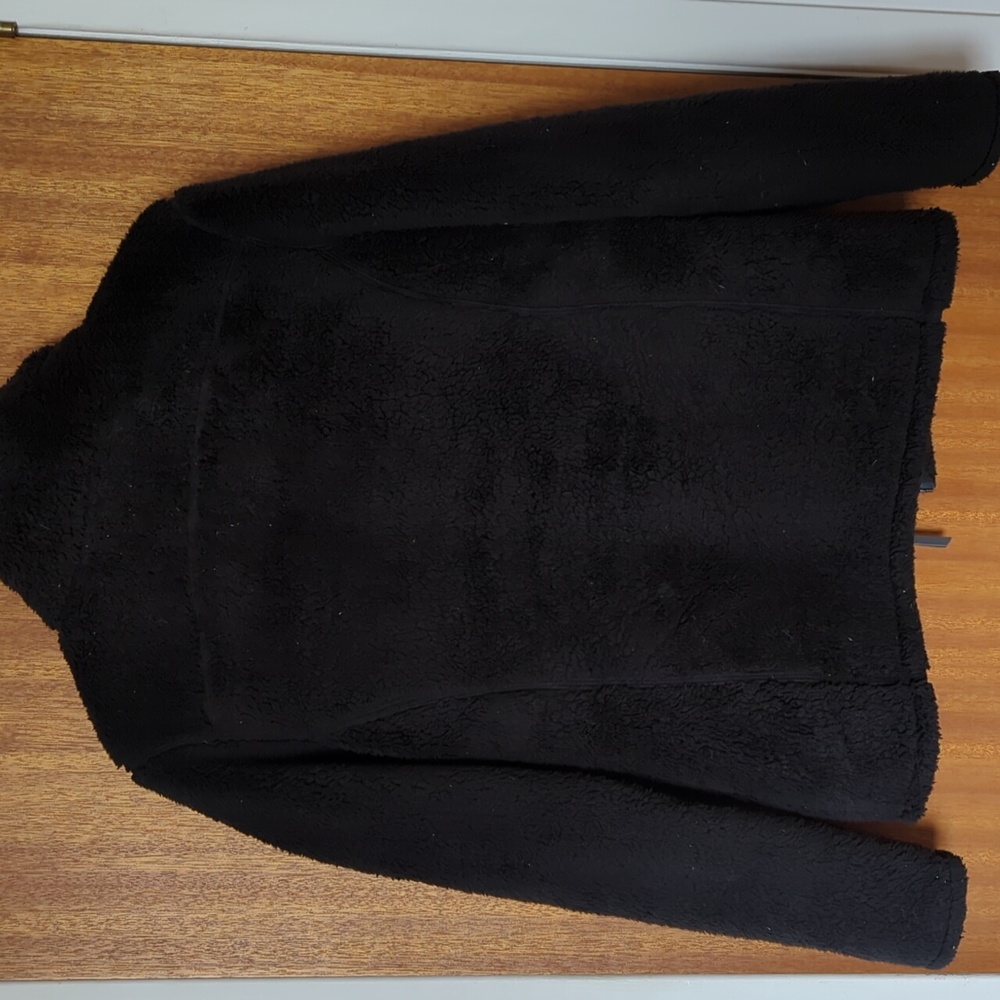 Size too small - Picture 3 of 4